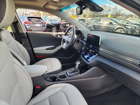 Used 2022 Hyundai Ioniq Limited image 27