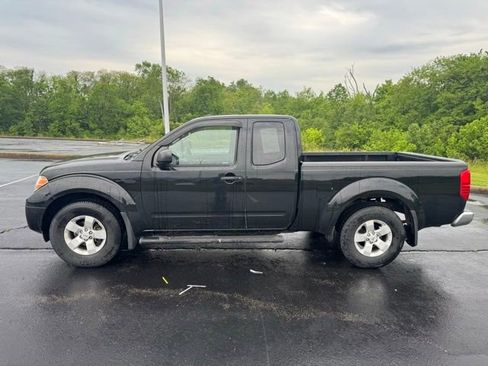 Used 2013 Nissan Frontier SV RWD image 6