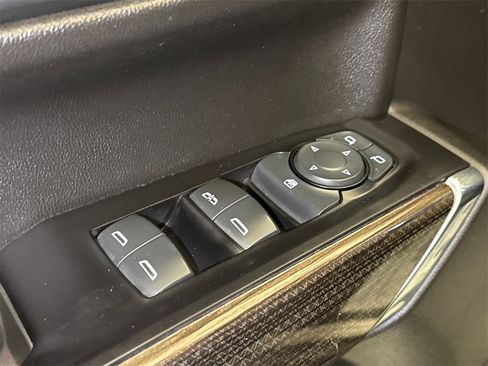 Used 2020 Chevrolet Silverado 1500 LT w/ Texas Edition image 23