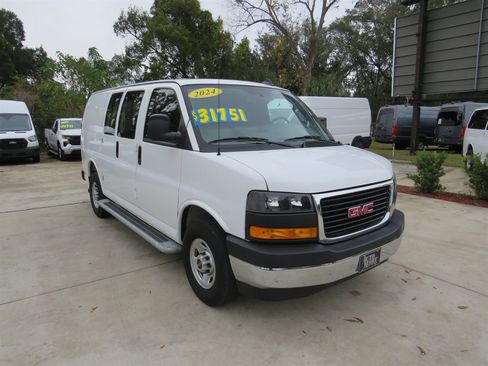 Used 2024 GMC Savana 2500 w/ Driver Convenience Package RWD image 1