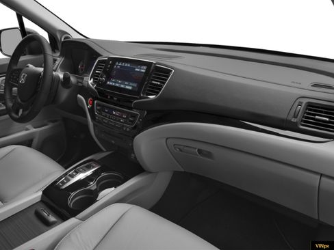 Used 2019 Honda Pilot Touring image 5