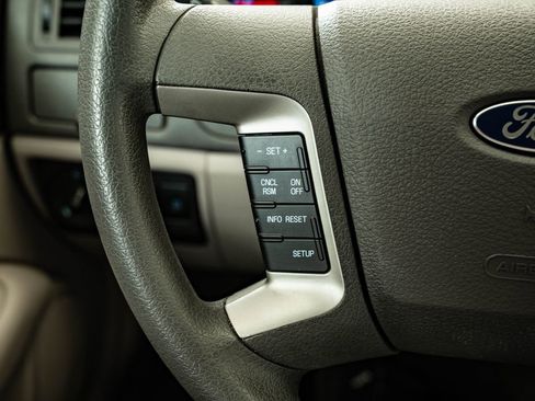 Used 2010 Ford Fusion SE FWD image 26