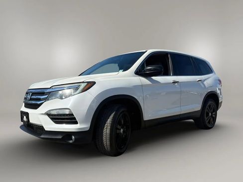 Used 2016 Honda Pilot EX image 3