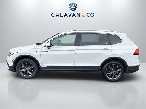 Used 2022 Volkswagen Tiguan SE image 4