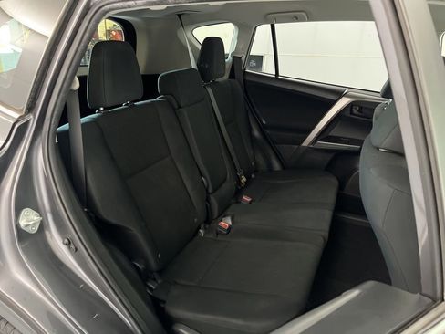 Used 2016 Toyota RAV4 LE AWD/4WD image 20