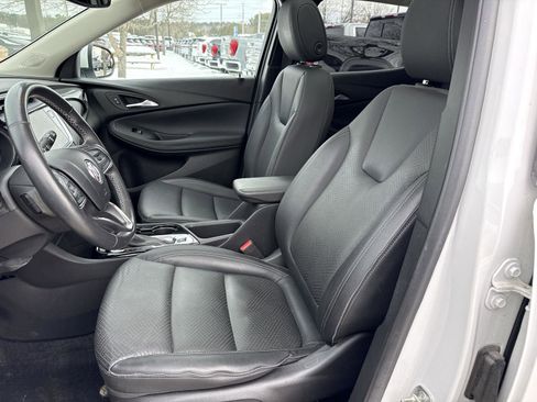 Used 2023 Buick Encore GX Essence w/ Experience Buick Package image 11