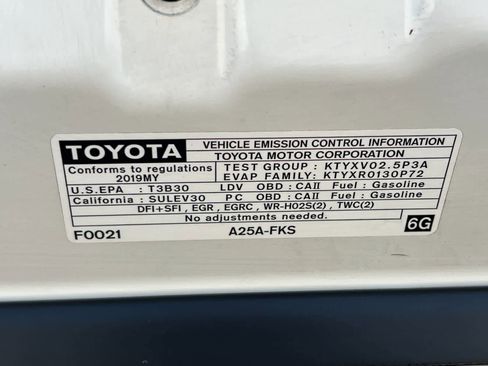 Used 2019 Toyota Camry SE FWD image 29