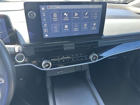 Certified 2024 Honda Prologue Touring image 17