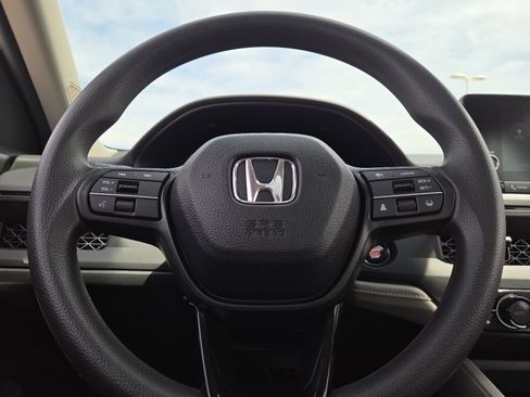 Used 2024 Honda Accord EX image 27