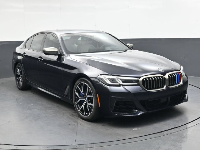 Used 2023 BMW M550i xDrive w/ Dynamic Handling Package AWD/4WD image 2