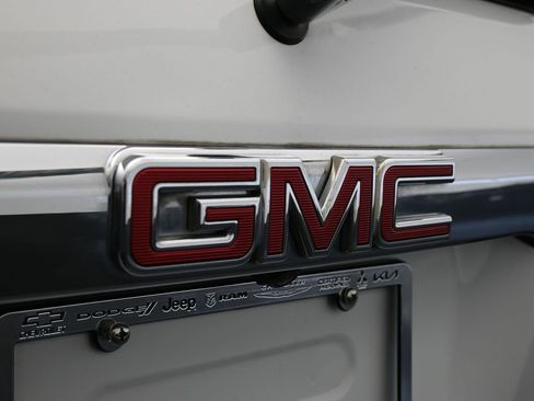 Used 2019 GMC Acadia SLE w/ Driver Alert Package I image 40