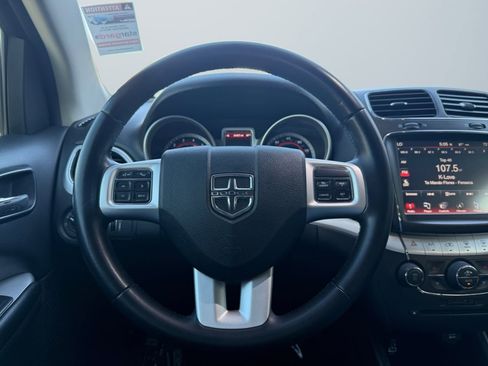 Used 2019 Dodge Journey SE image 10