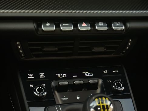 Used 2026 Porsche 911 GT3 RWD image 18