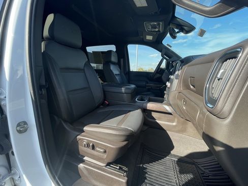 Used 2021 GMC Sierra 3500 Denali w/ Denali Ultimate Package image 31