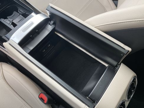 Used 2024 Mercedes-Benz C 300 C 300 image 40