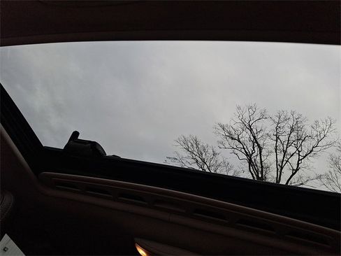 Used 2016 Volvo V60 T5 Cross Country w/ Convenience Package image 14