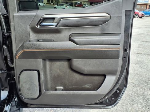 Used 2022 GMC Sierra 1500 AT4 w/ AT4 Preferred Package image 16