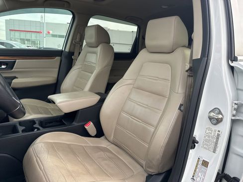 Used 2017 Honda CR-V Touring image 12