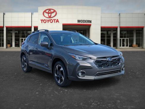 Used 2025 Subaru Crosstrek 2.5i Limited w/ Crosstrek Mirror Package image 3