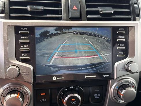 Used 2020 Toyota 4Runner SR5 AWD/4WD image 27
