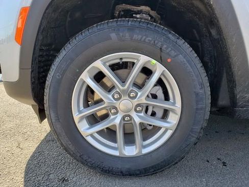 New 2026 Jeep Grand Cherokee Laredo X image 12