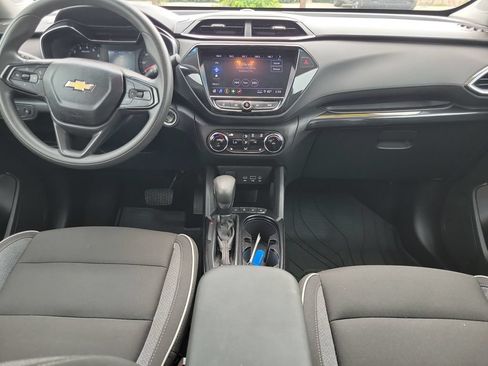 Used 2021 Chevrolet TrailBlazer LT w/ Convenience Package FWD image 12