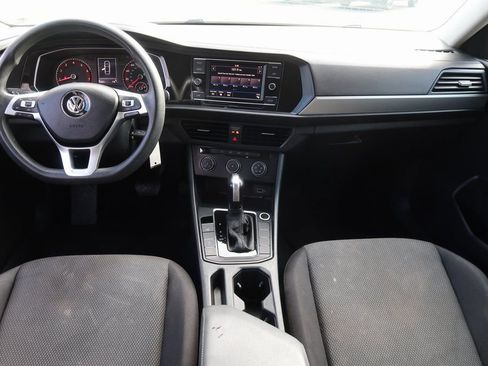 Used 2019 Volkswagen Jetta S image 9