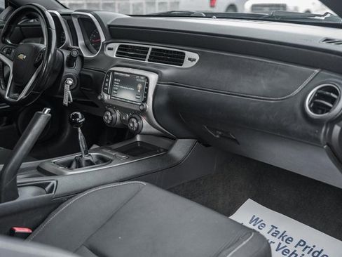 Used 2015 Chevrolet Camaro SS image 26
