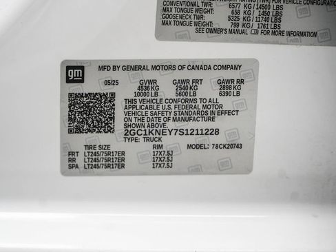 Used 2025 Chevrolet Silverado 2500 LT w/ Convenience Package AWD/4WD image 42