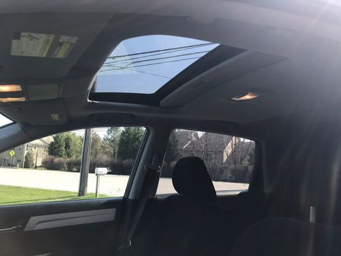 Used 2011 Honda CR-V EX image 24