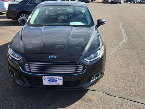 Used 2014 Ford Fusion SE w/ Equipment Group 201A image 2