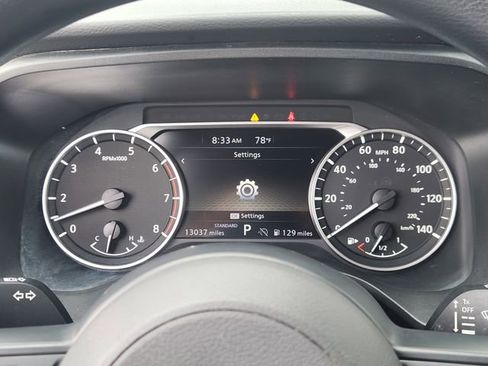 Used 2024 Nissan Rogue SV FWD image 11