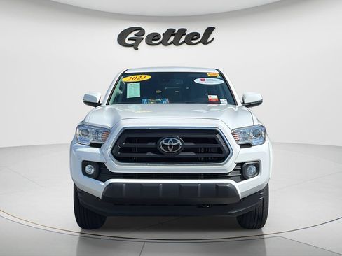 Used 2023 Toyota Tacoma SR5 w/ Technology Package RWD image 2