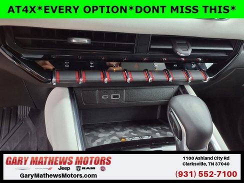 Used 2024 GMC Canyon AT4X image 12