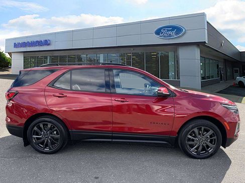 Used 2023 Chevrolet Equinox RS w/ RS Leather Package image 5