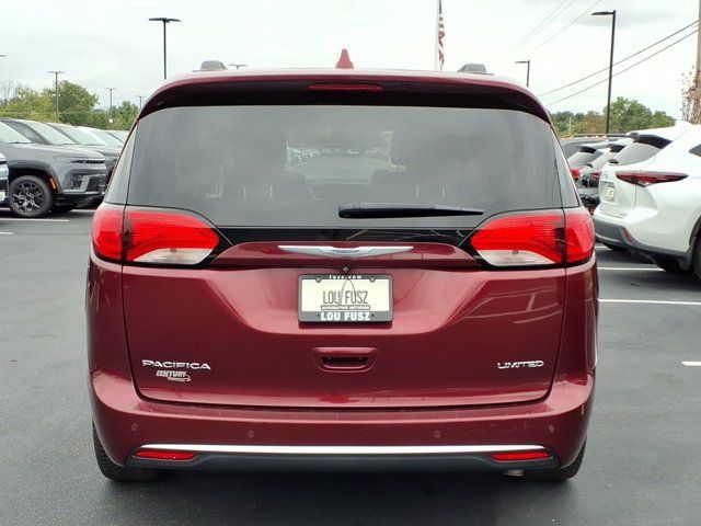 Used 2019 Chrysler Pacifica Limited FWD image 32