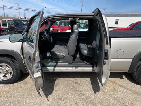 Used 2004 Chevrolet Silverado 1500 W/T image 18