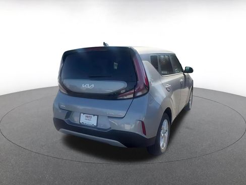 Used 2025 Kia Soul LX w/ LX Technology Package FWD image 14