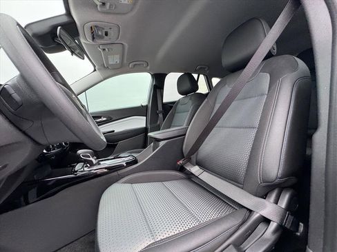 Used 2026 Chevrolet Trax LT image 14