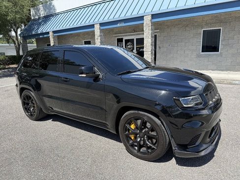 Used 2018 Jeep Grand Cherokee Trackhawk AWD/4WD image 10
