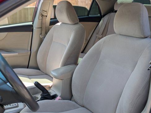 Used 2011 Toyota Corolla LE image 12