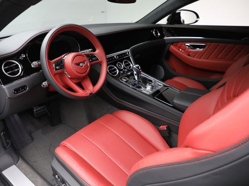 Certified 2024 Bentley Continental GT V8 image 19
