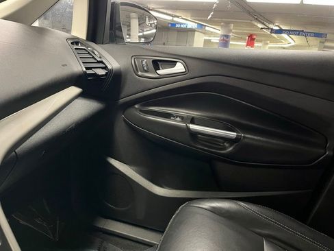 Used 2016 Ford C-MAX Energi SEL image 28