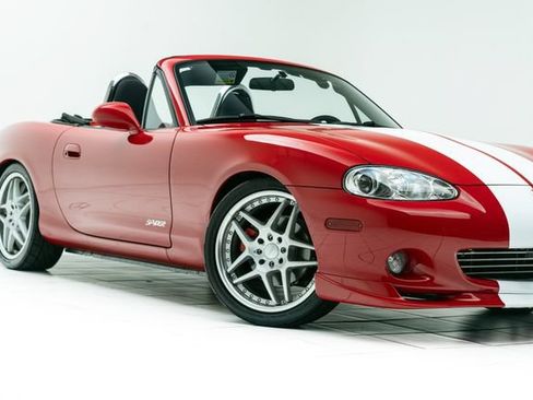 Used 2001 MAZDA MX-5 Miata RWD image 3