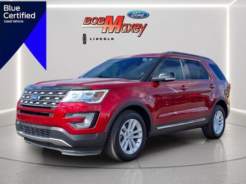 Used 2017 Ford Explorer XLT w/ Equipment Group 202A FWD image 1