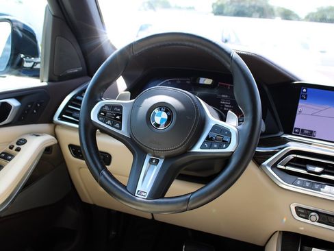 Used 2019 BMW X5 xDrive50i w/ M Sport Package AWD/4WD image 13