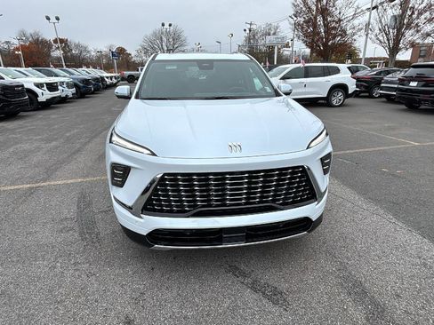 New 2026 Buick Enclave Avenir w/ Super Cruise Package image 2