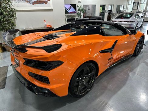 Used 2023 Chevrolet Corvette Z06 w/ Z07 Performance Package RWD image 34