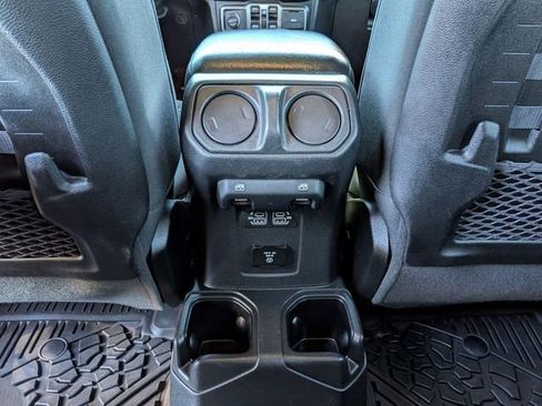 Used 2021 Jeep Wrangler Unlimited Rubicon AWD/4WD image 16