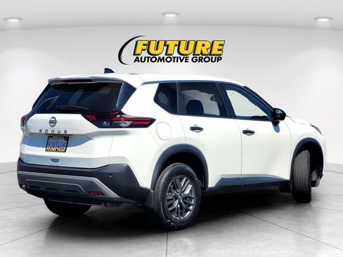 Used 2023 Nissan Rogue S FWD image 4